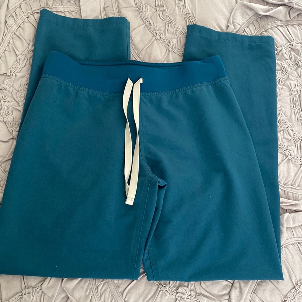 Figs Caribbean blue 🌊 Livingston scrub pants XS petite